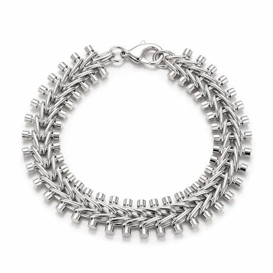 925 sterling silver riveted flat mesh chain bracelet, product photo on white background